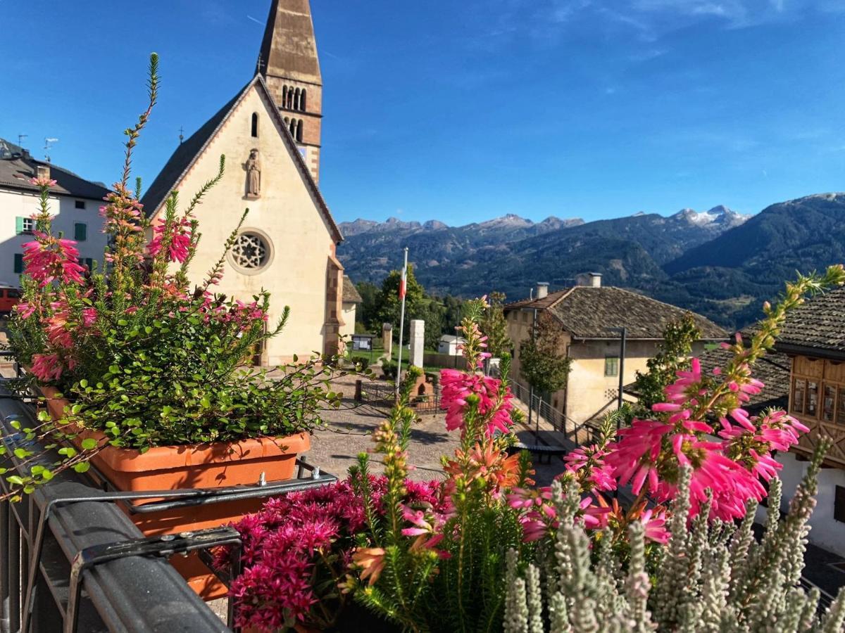 Bed and Breakfast Grizzly Haus & Frosch Restaurant - Teritoria Varena Exterior foto