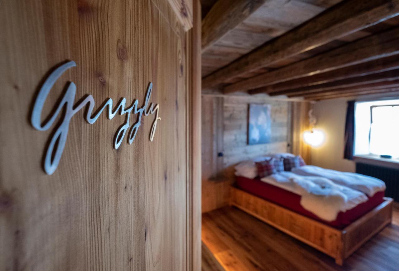 Bed and Breakfast Grizzly Haus & Frosch Restaurant - Teritoria Varena Exterior foto