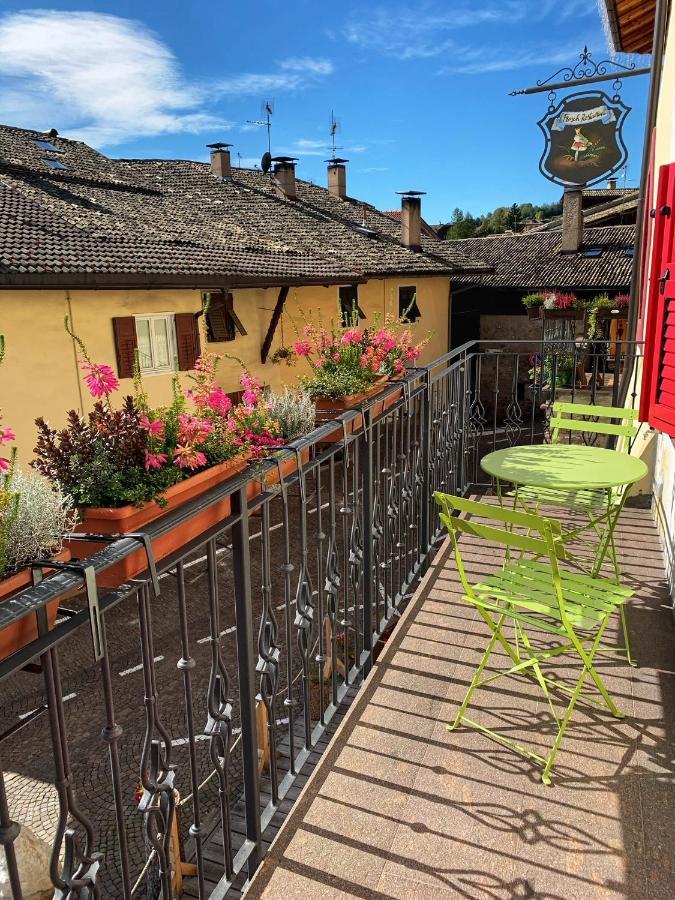 Bed and Breakfast Grizzly Haus & Frosch Restaurant - Teritoria Varena Exterior foto