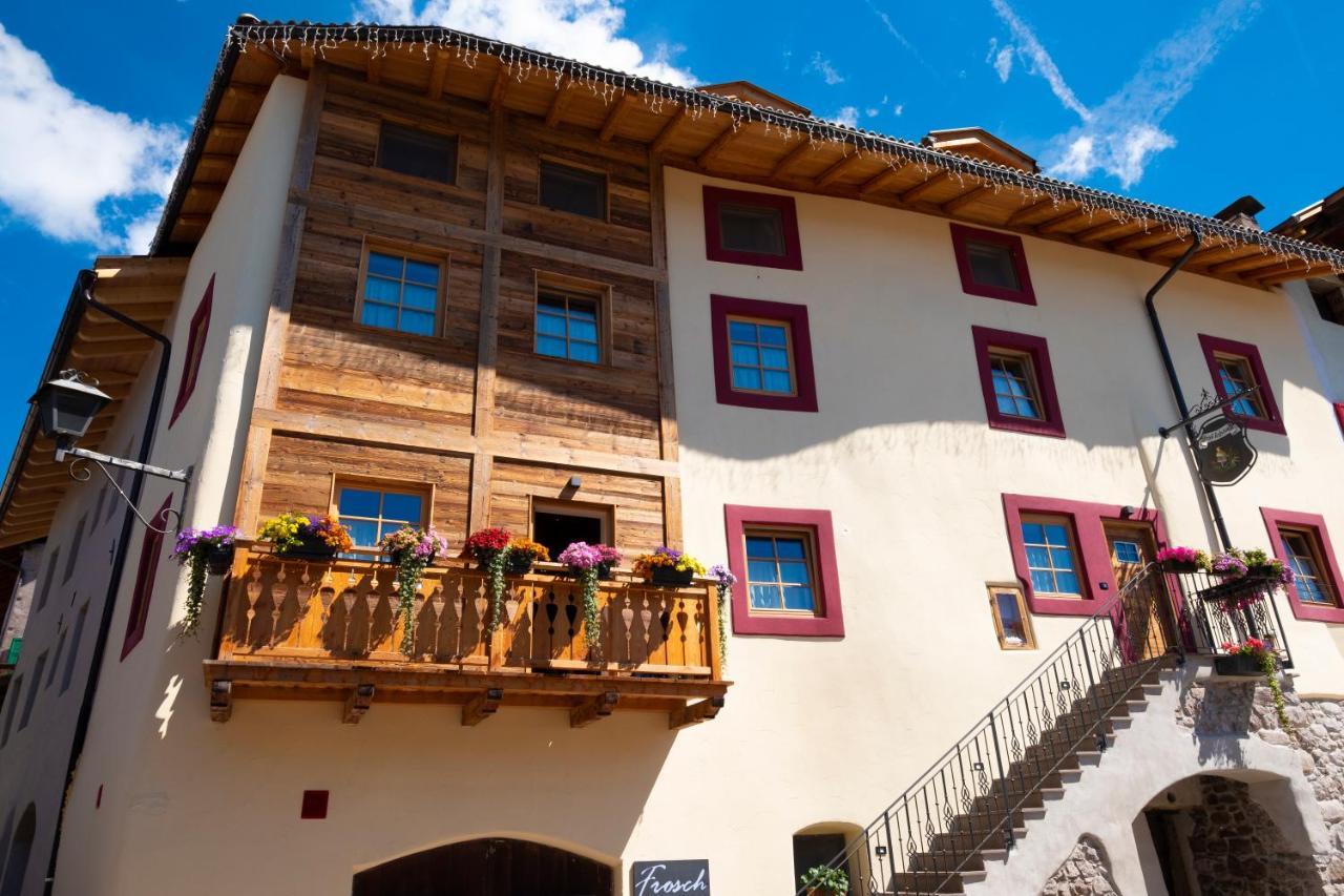 Bed and Breakfast Grizzly Haus & Frosch Restaurant - Teritoria Varena Exterior foto