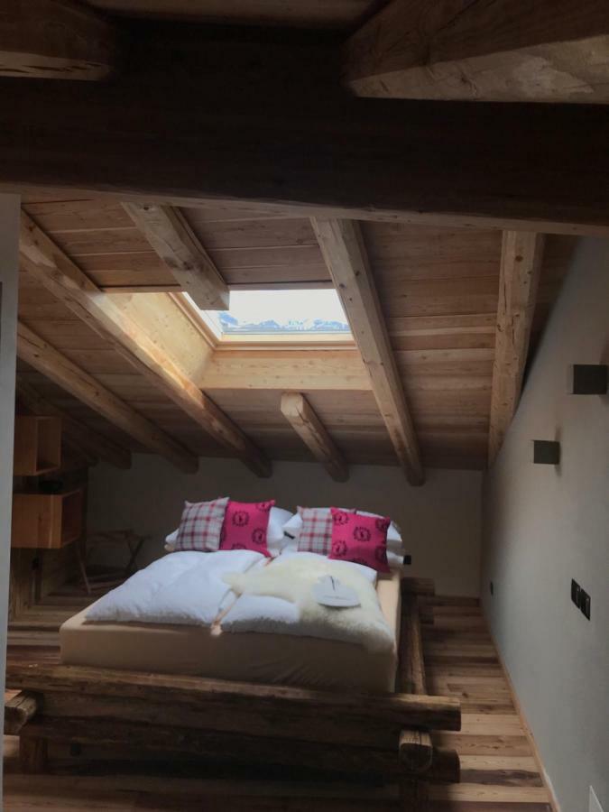 Bed and Breakfast Grizzly Haus & Frosch Restaurant - Teritoria Varena Exterior foto