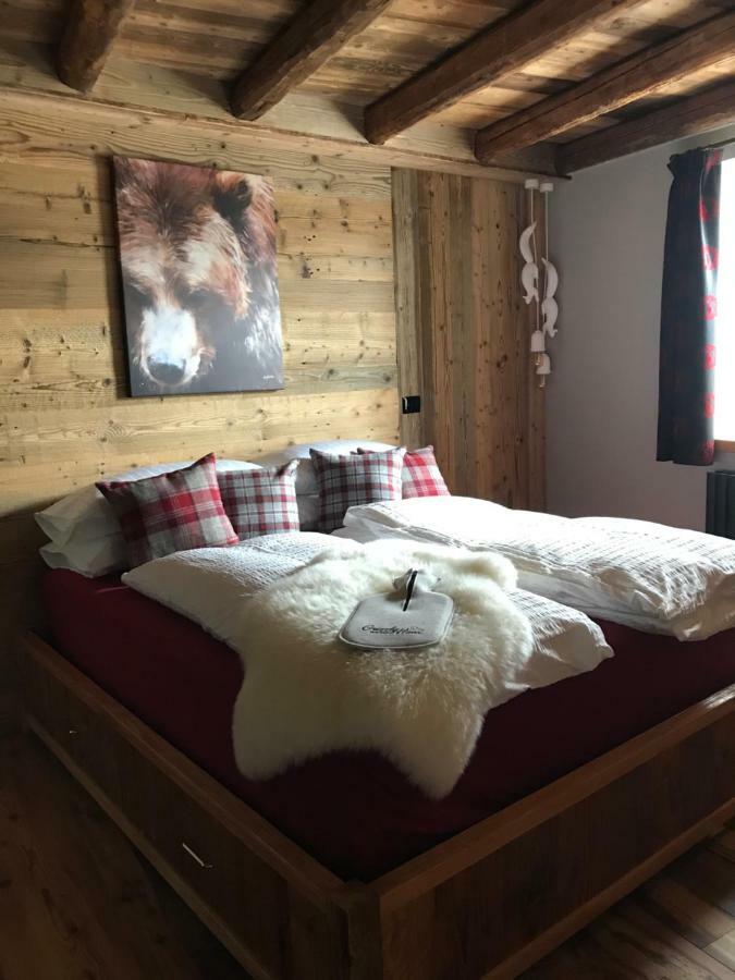 Bed and Breakfast Grizzly Haus & Frosch Restaurant - Teritoria Varena Exterior foto