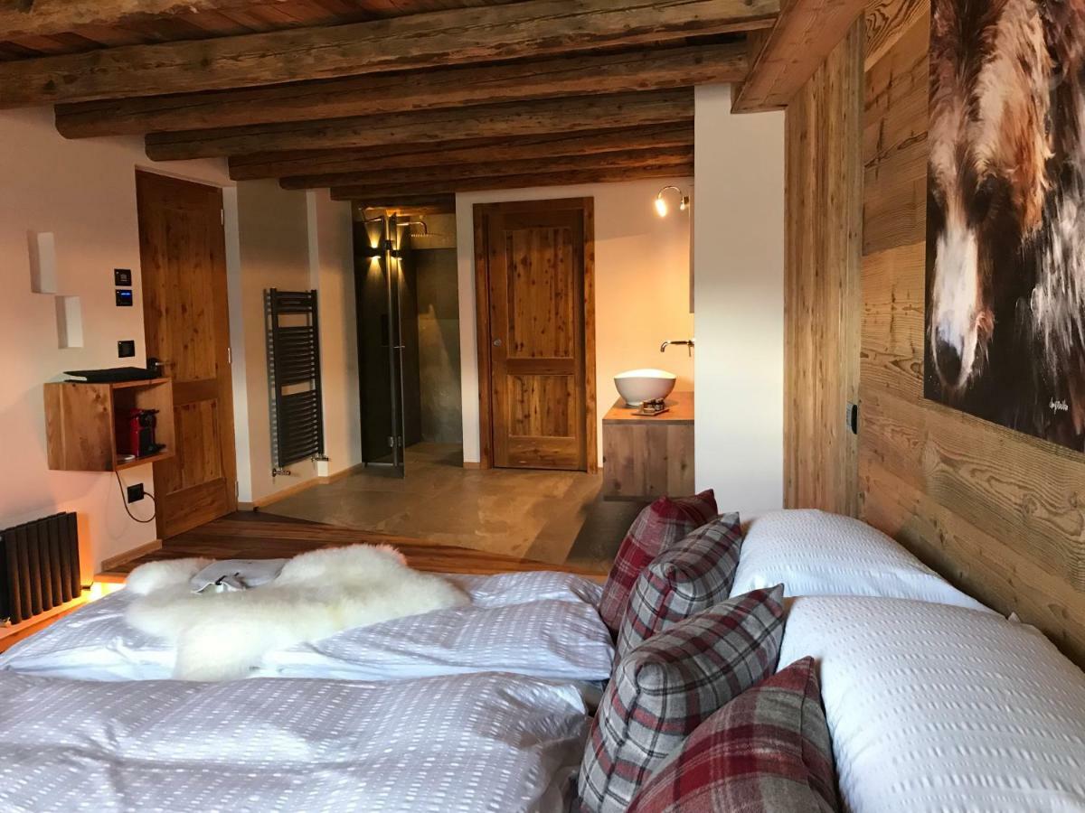 Bed and Breakfast Grizzly Haus & Frosch Restaurant - Teritoria Varena Exterior foto
